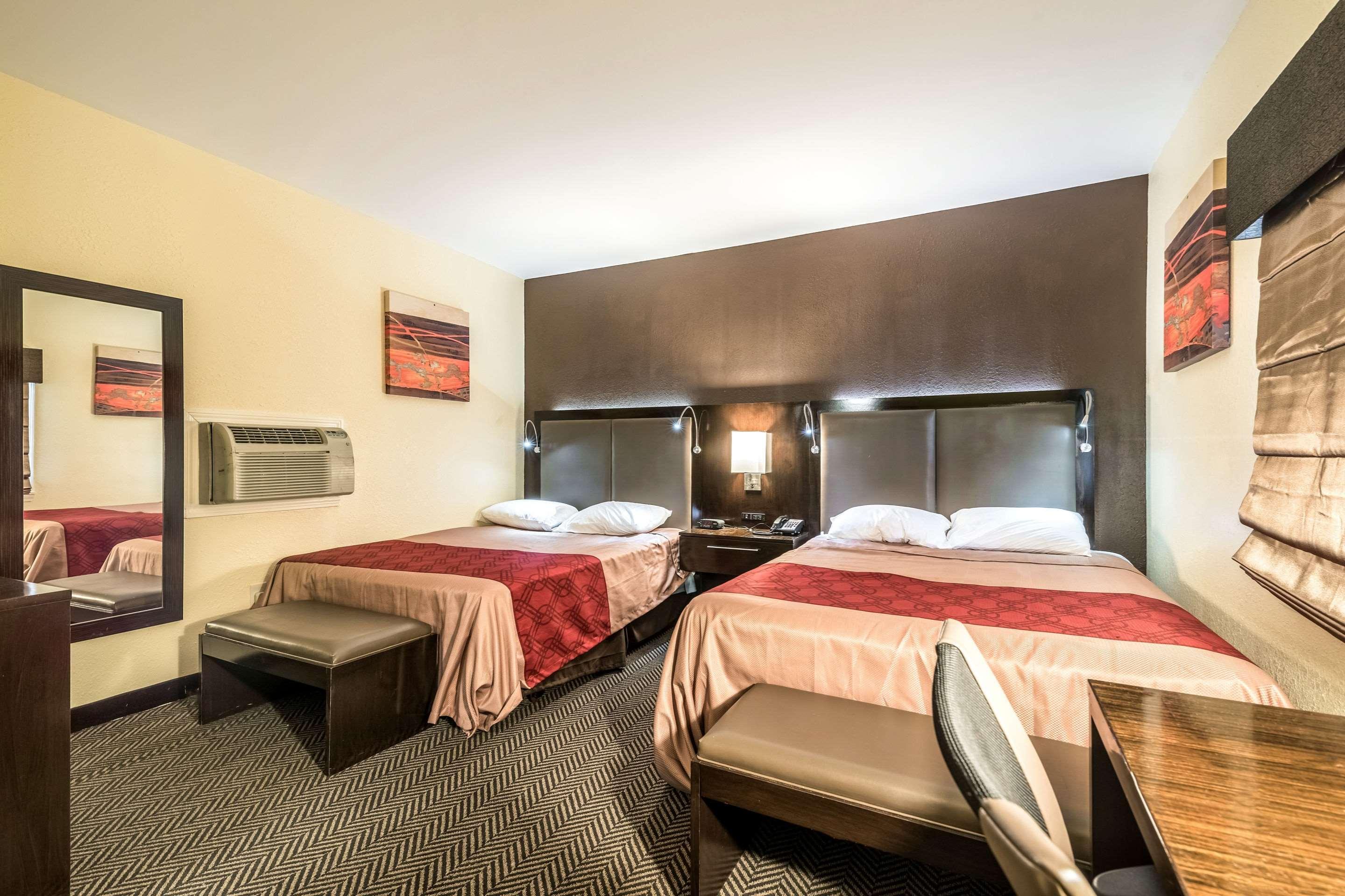 Econo Lodge Rutland City Near Hwy 7 Eksteriør billede