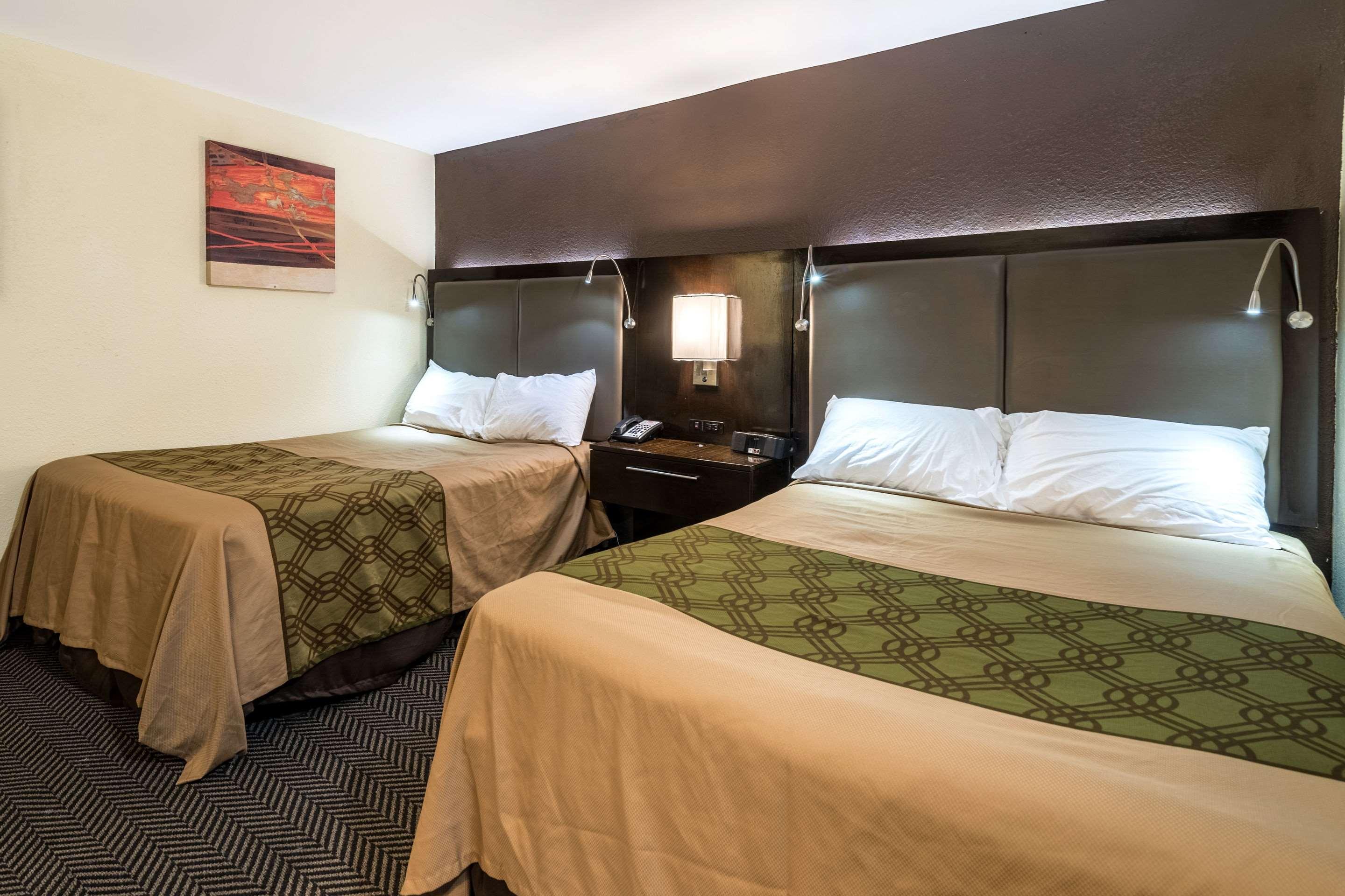 Econo Lodge Rutland City Near Hwy 7 Eksteriør billede
