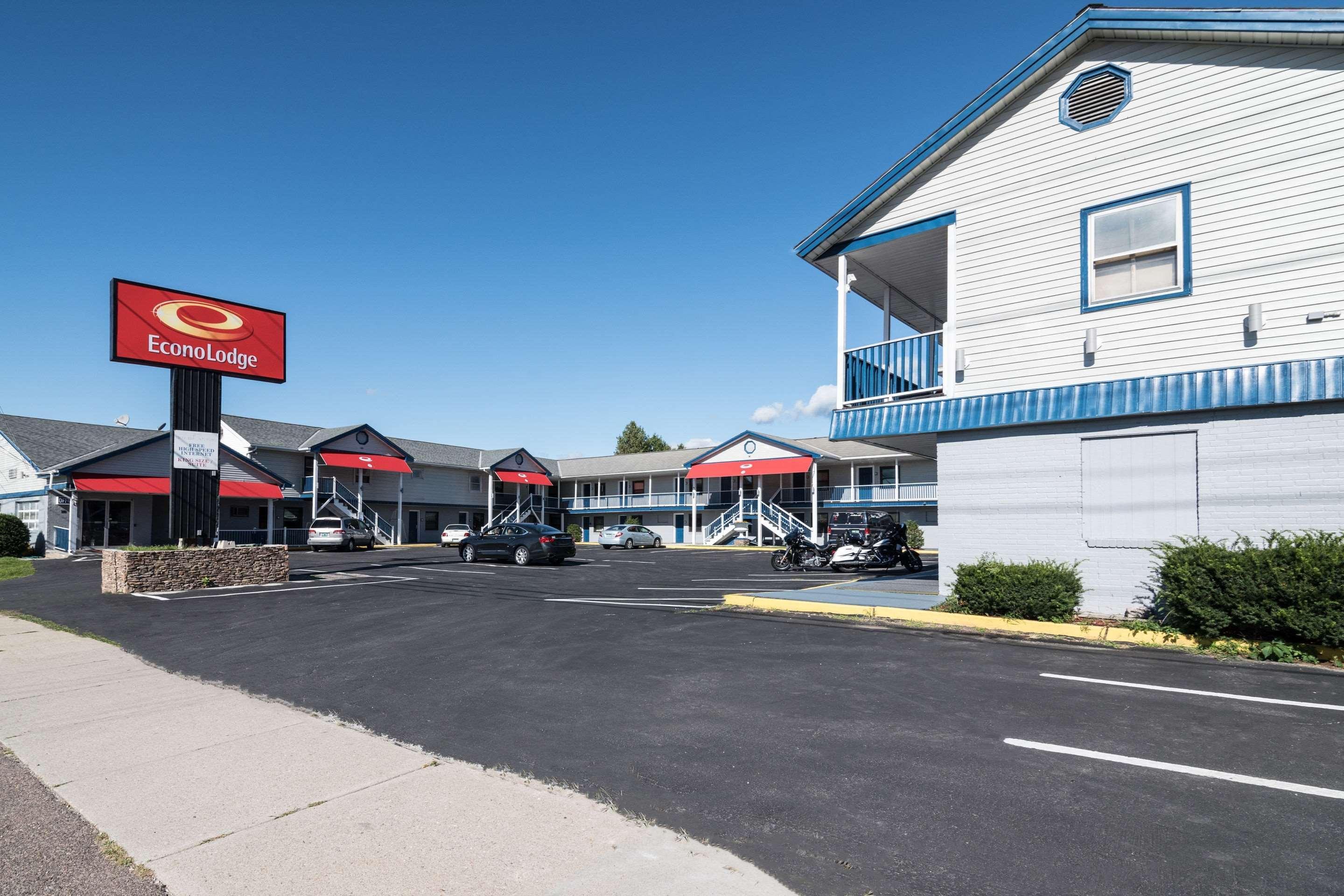 Econo Lodge Rutland City Near Hwy 7 Eksteriør billede