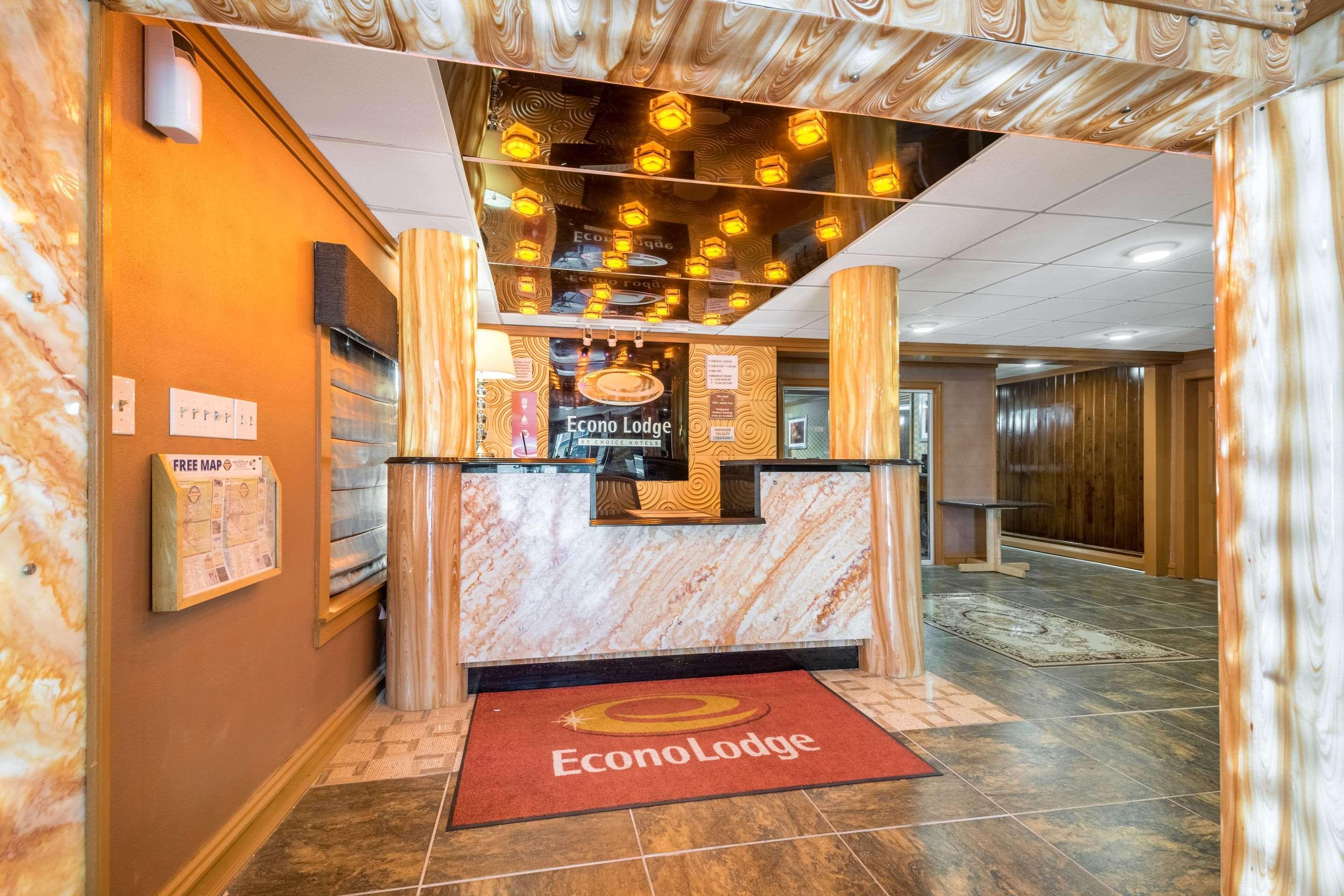 Econo Lodge Rutland City Near Hwy 7 Eksteriør billede